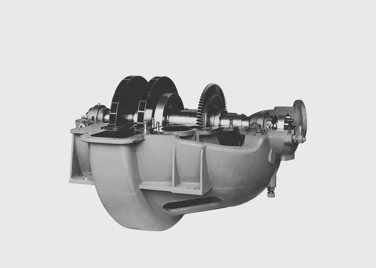 The VT402, the first turbocharger for large engines